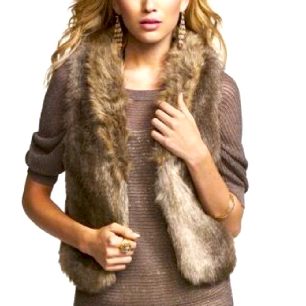 SOLD ⛔️⛔️⛔️Express faux fur vest